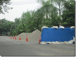 2011_10_20 Flood Preparations (5)