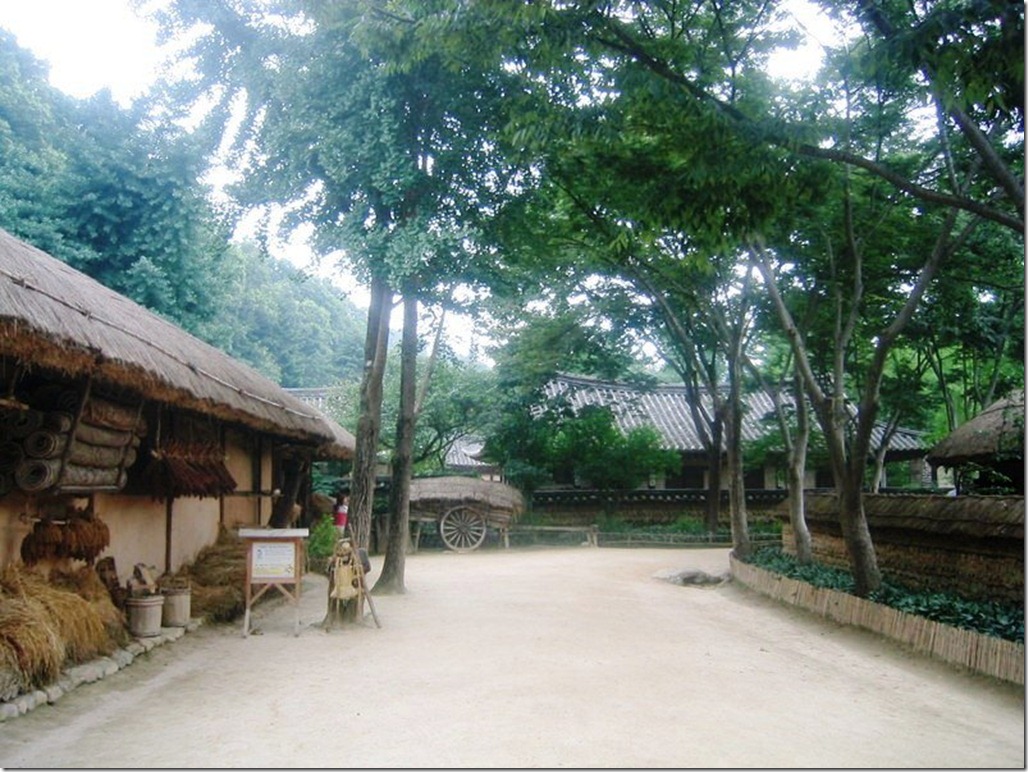 2005_07_15 Korean Folk Village (12)