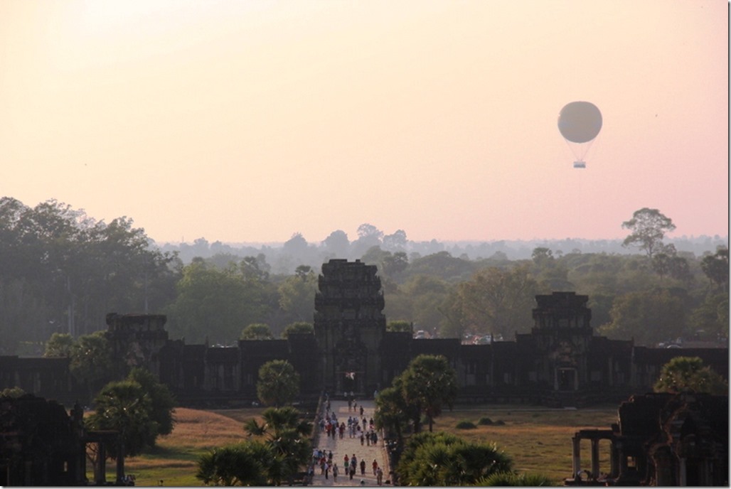 2012_12_26 Cambodia Angkor Horizon