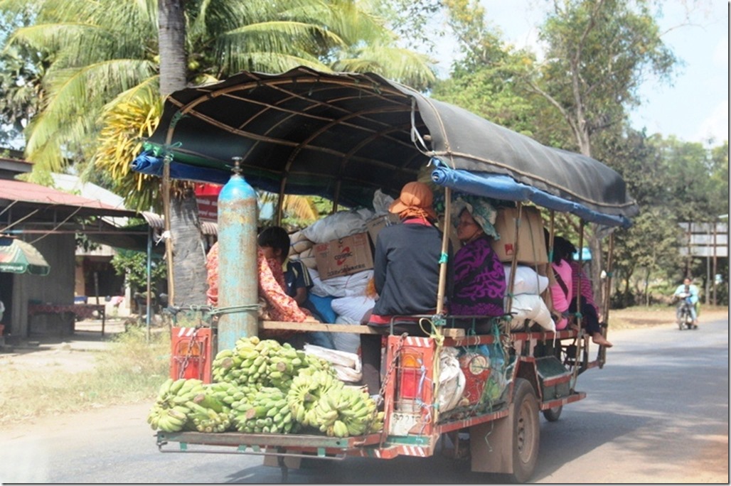 2012_12_27 Cambodia Siem Reap Traffic