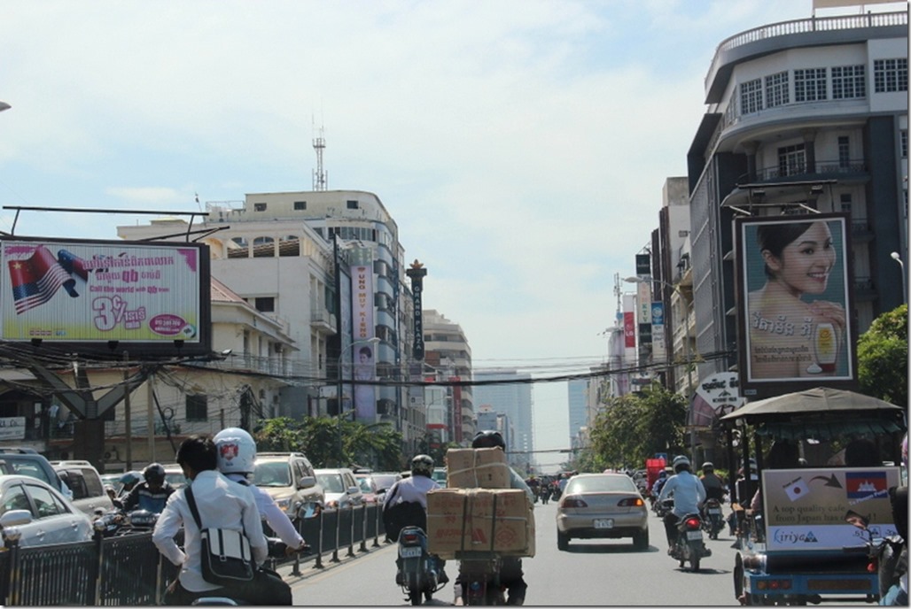 2012_12_30 Cambodia Phnom Penh Monivong Blvd